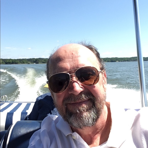 Meet your Posher, Jon Paul - Picture 2 of 4